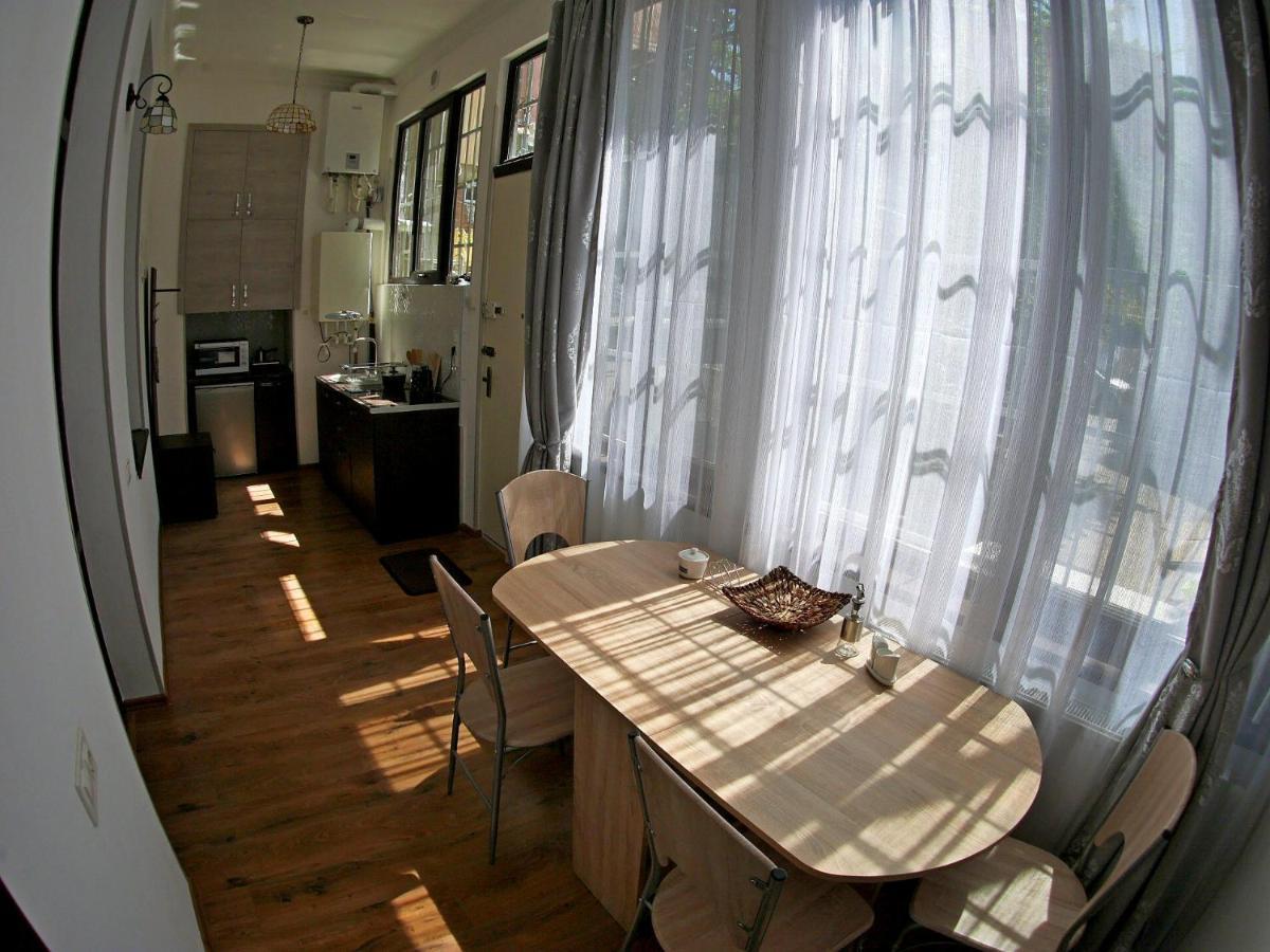 Ferienwohnung Old - Gold Gala Tbilisi Exterior foto