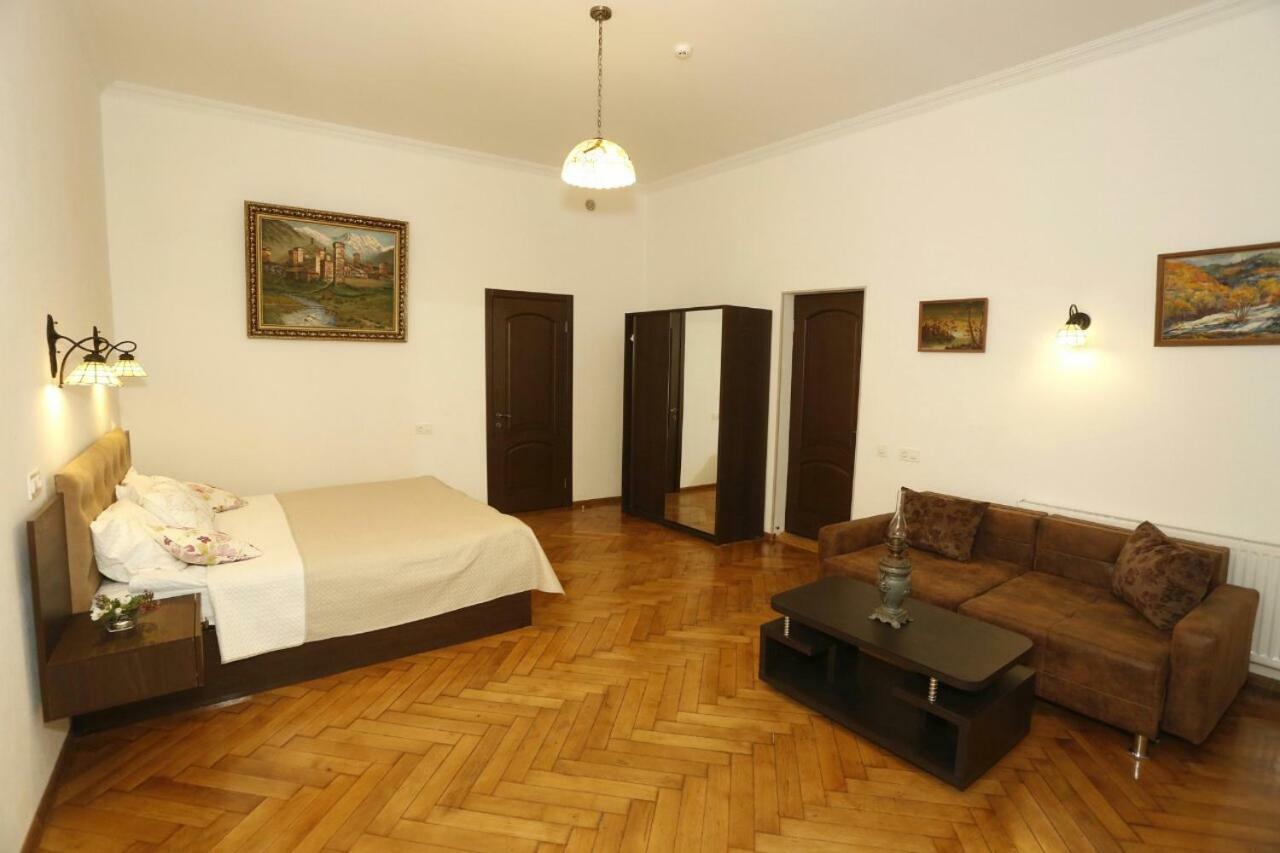 Ferienwohnung Old - Gold Gala Tbilisi Exterior foto