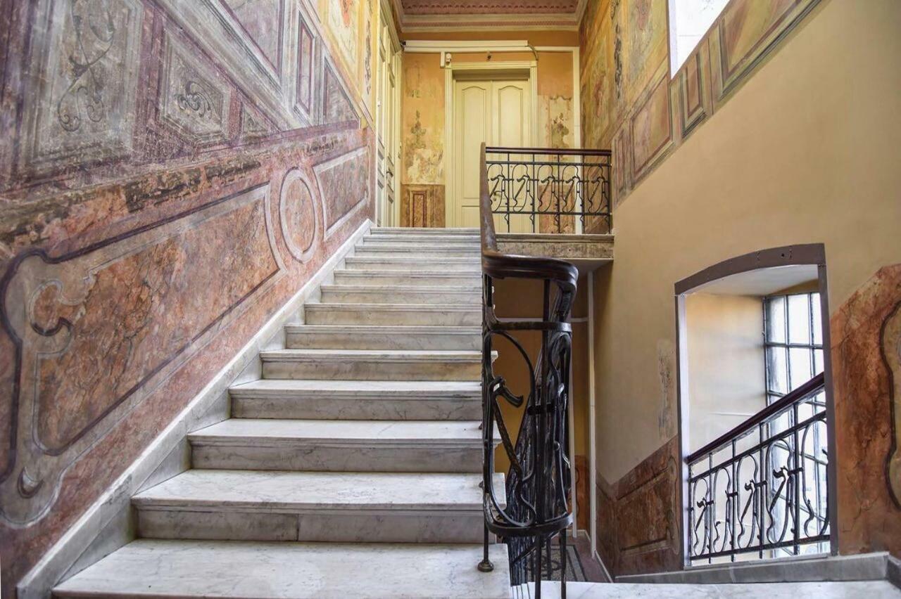 Ferienwohnung Old - Gold Gala Tbilisi Exterior foto